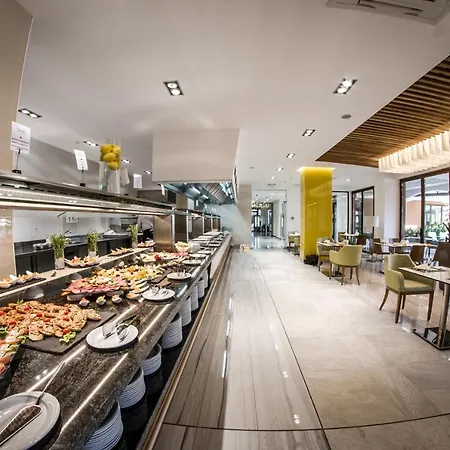 премиер форт бийч Здравен курорт 4*