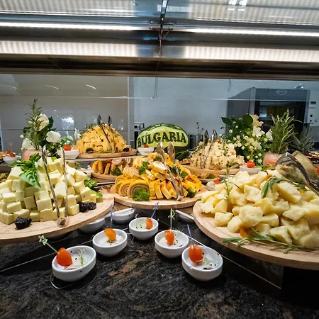 Resort Premier Fort Beach Hotel