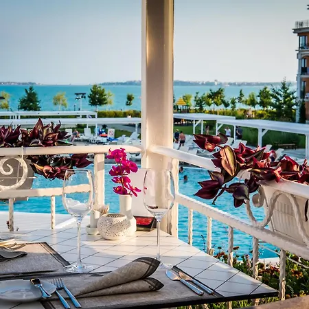 Premier Fort Beach Hotel 4*