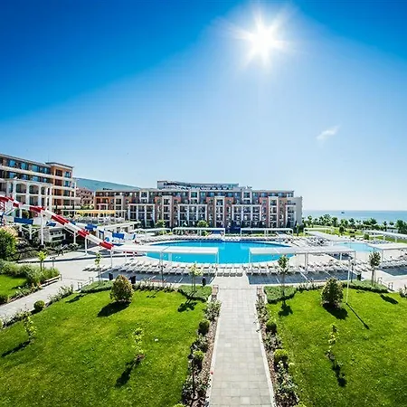 Ośrodek wypoczynkowy Premier 4*