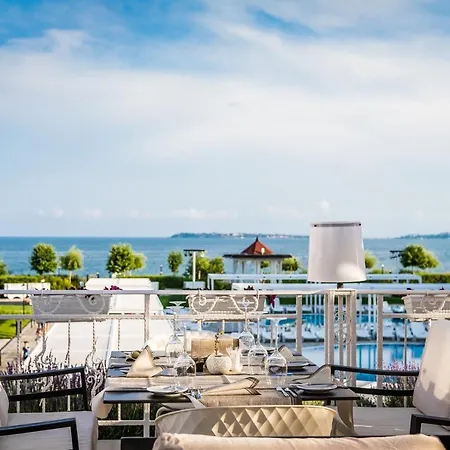 Resort Premier Fort Beach Hotel